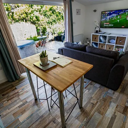 Hideaway Cabin For Two On Edge Of New Forest Hinton  Exterior photo