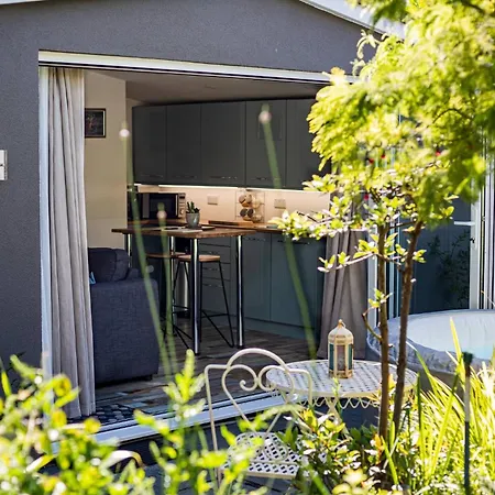 Hideaway Cabin For Two On Edge Of New Forest Hinton  Exterior photo