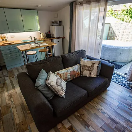 Hideaway Cabin For Two On Edge Of New Forest Hinton  Exterior photo
